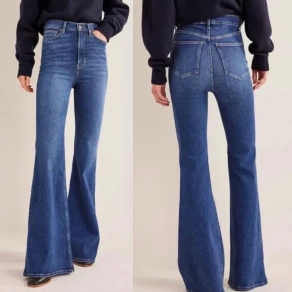 Boden High-Rise Flared Jeans in Medium Blue
